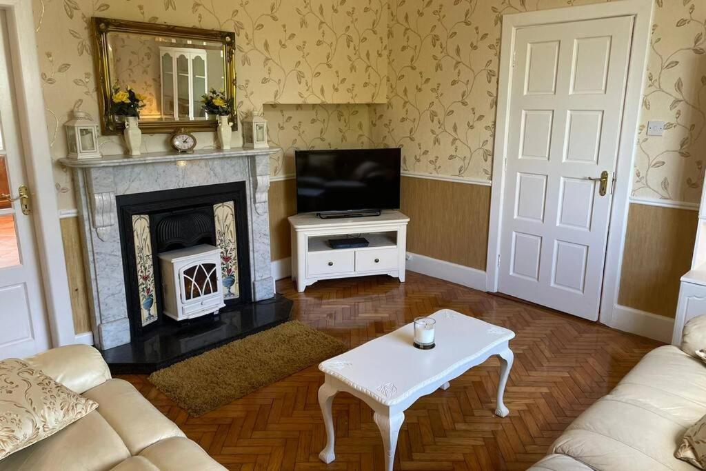 Glenmount Castleblayney Villa Eksteriør bilde